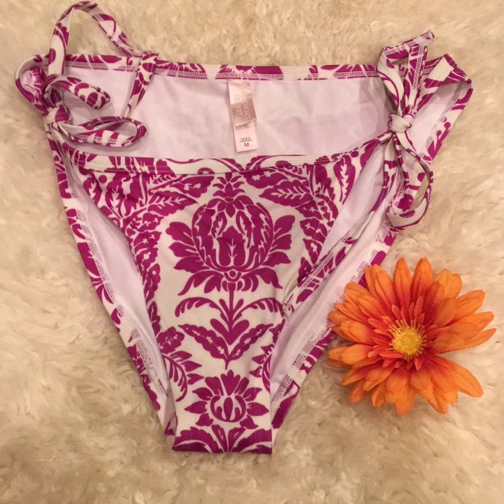 VS bikini bottoms Size M